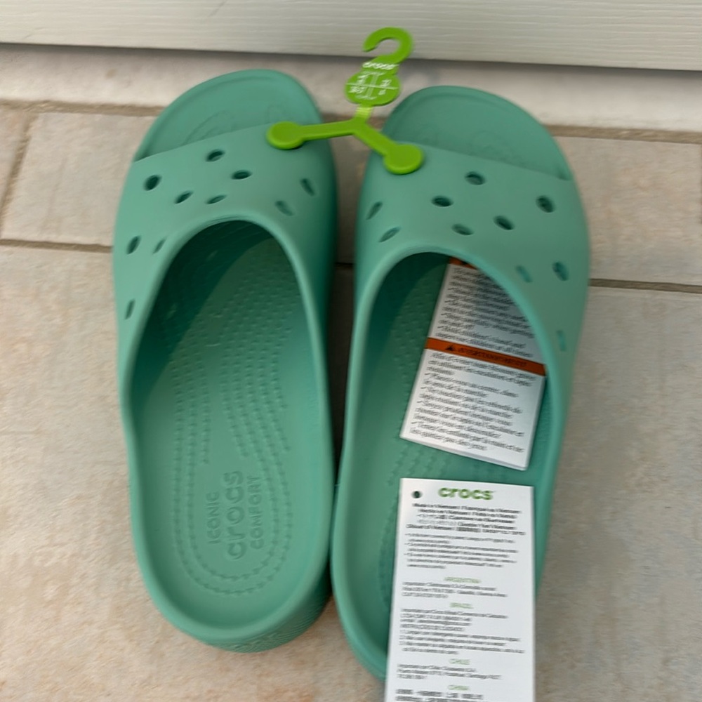 Crocs Classic Green Slide‎ Sandals Women’s Comfort Shoes NWT